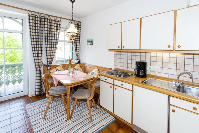 Cafe Chiemgau Und Gaestehaus Ruhpolding Εξωτερικό φωτογραφία