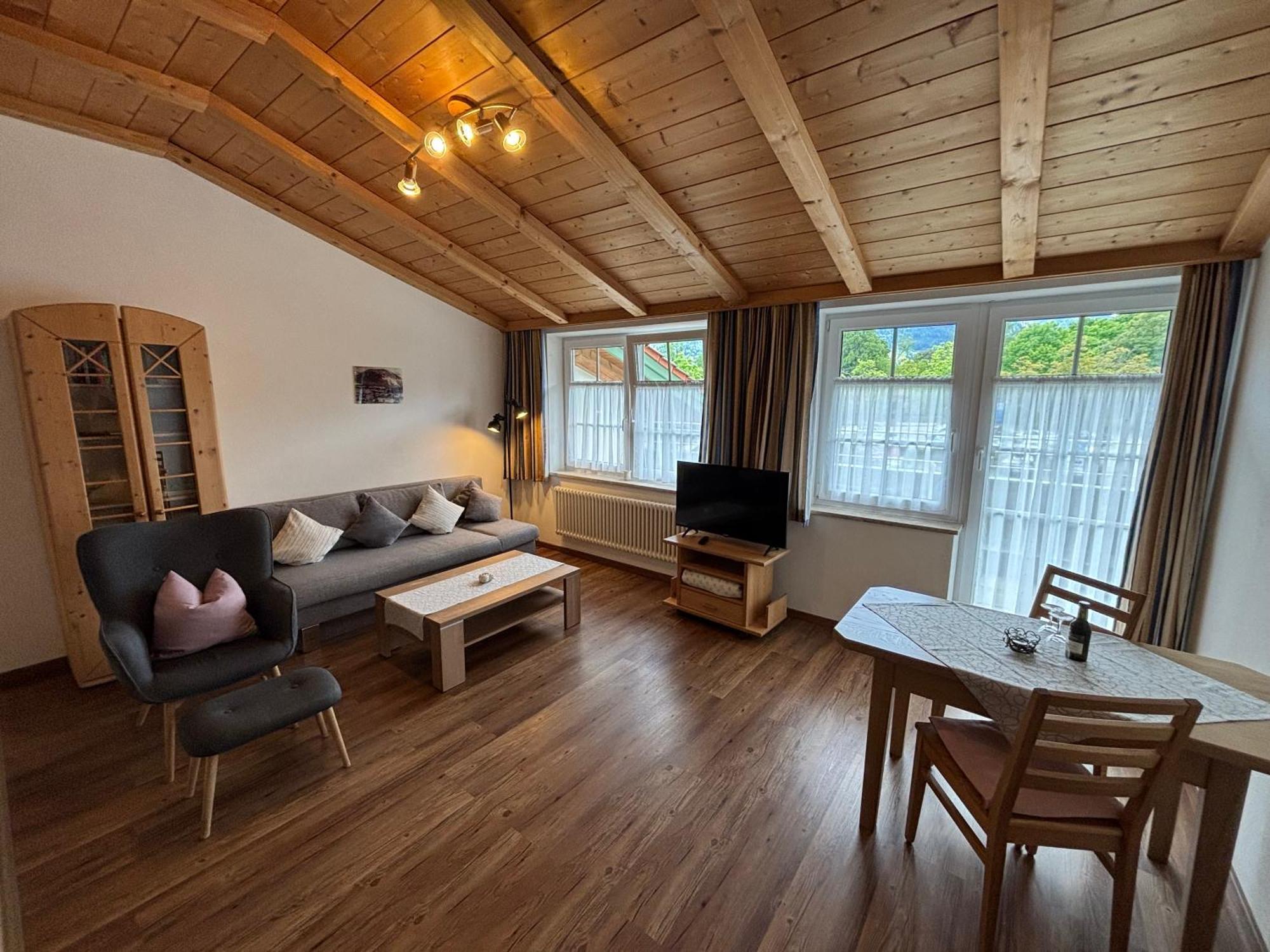 Cafe Chiemgau Und Gaestehaus Ruhpolding Εξωτερικό φωτογραφία